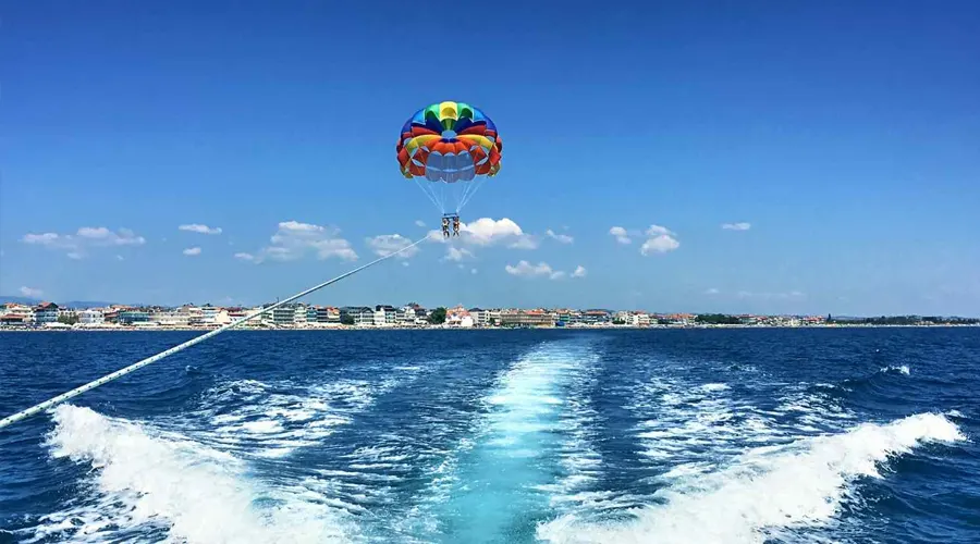 Parasailing In Kerala